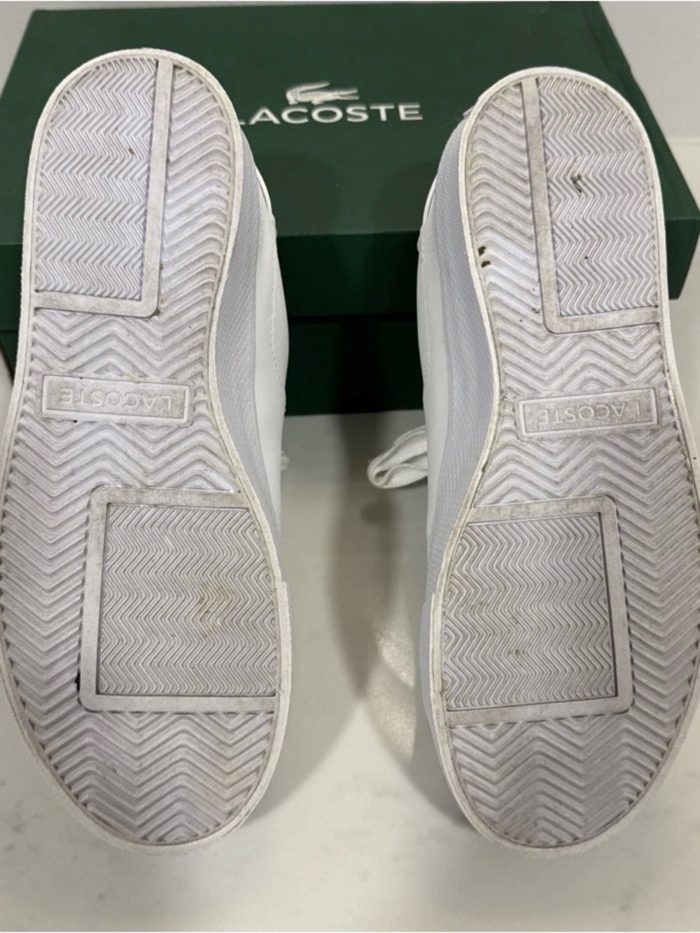 Lacoste Woman’s White Sneakers with Gold Croc Accent worn once!!! - Picture 7 of 9